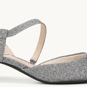 Life Stride Minimalist Pump